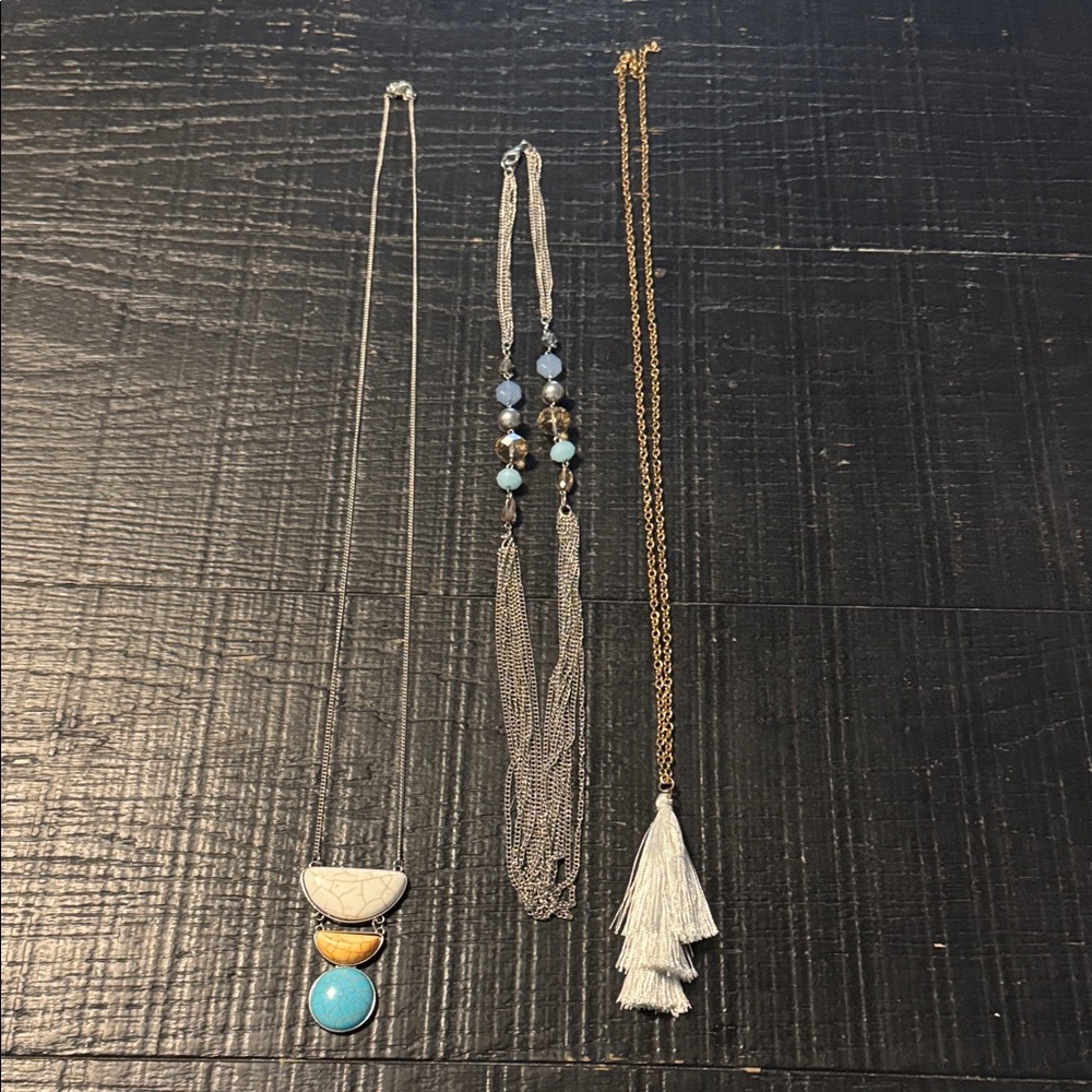 Lot of 3 necklaces